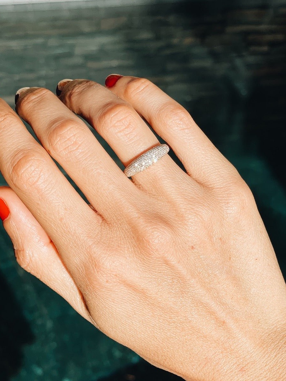 Thin Balloon Ring with White Pavé Diamonds